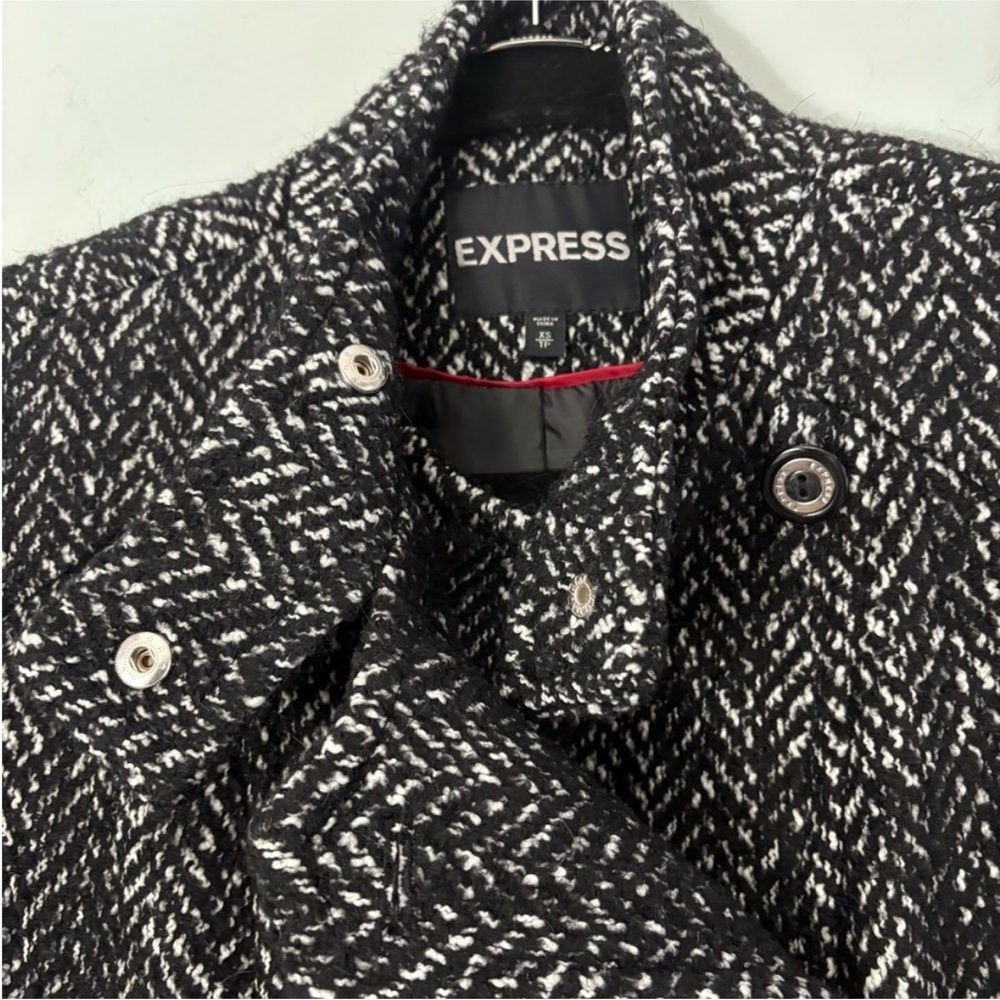 EXPRESS NWOT Wool-Blend Herringbone Belted Trench Coat Jacket Black White Tweed - Picture 4 of 16